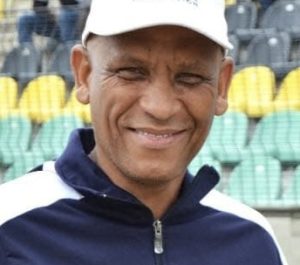 Glenn Minnie Ass Coach
